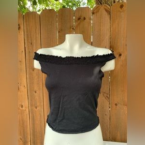 Y2K Vintage Calvin Klein off the shoulder top size Medium.